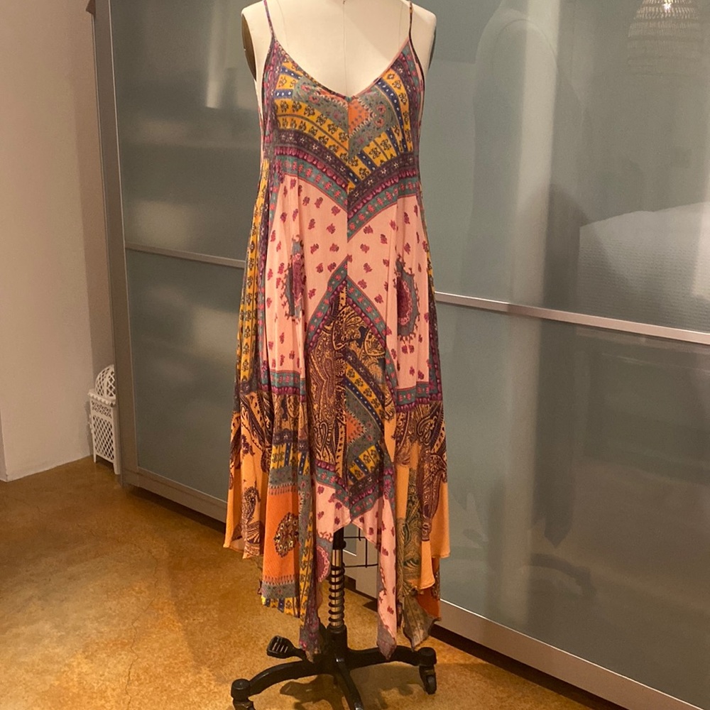 ZARA BEAUTIFUL DRESS. Multi color size S. Light weight cotton💕